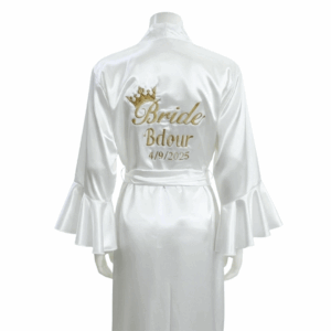 روب العروسة للمكياج